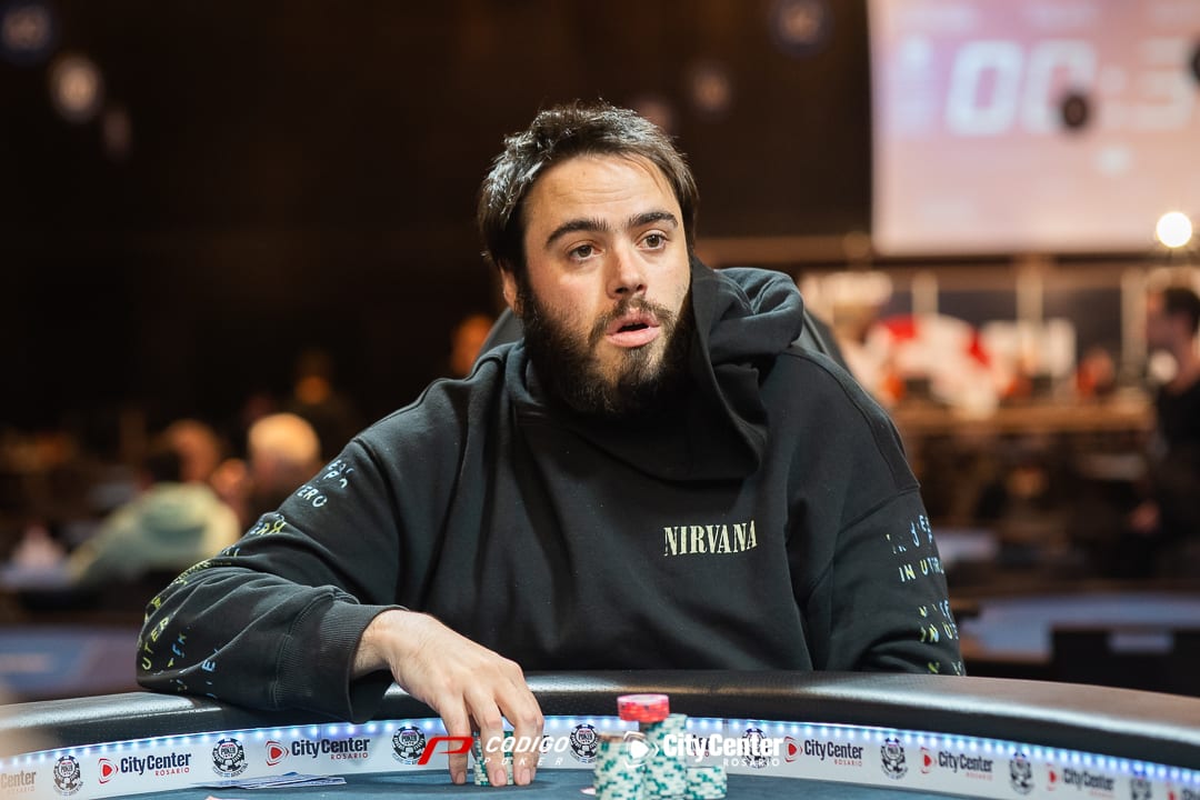Felipe Campins está en el top 3 de fichas del PLO Challenge