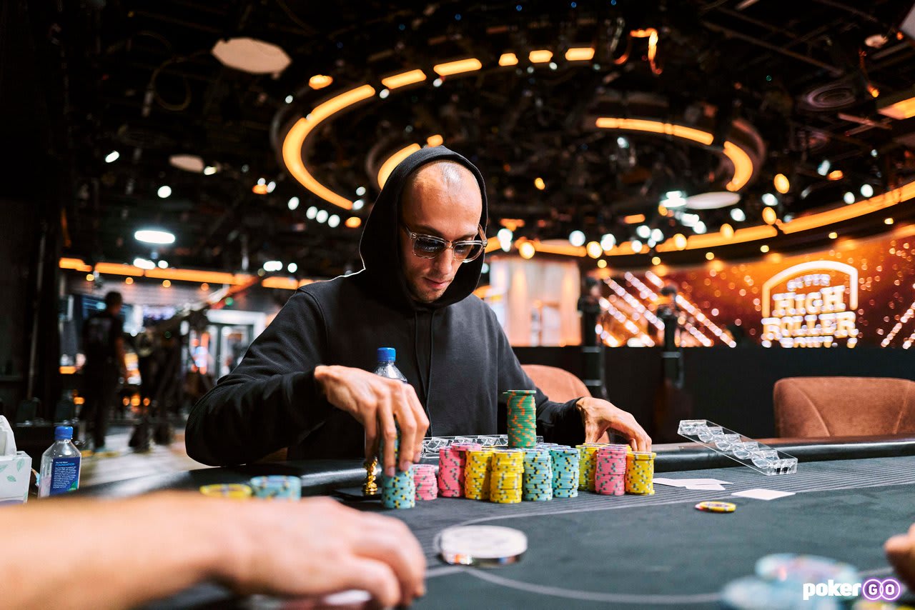 Maksimov lideró el Día 1 del Super High Roller Bowl US$100K PLO