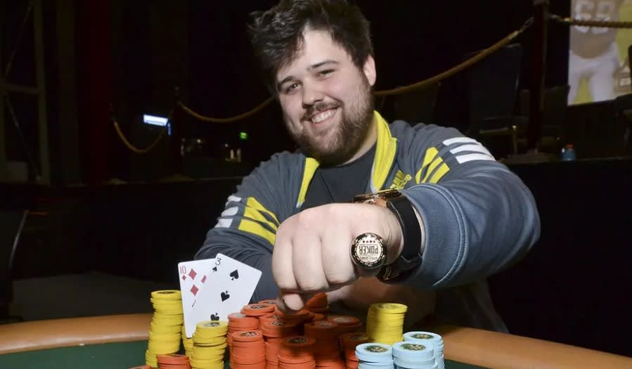 Quién es el profesional de poker acusado de asesinato