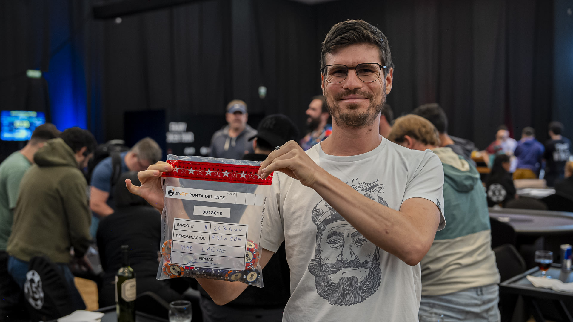 Vlad Lache lideró la primera jornada del Main Event del Enjoy Poker Tour