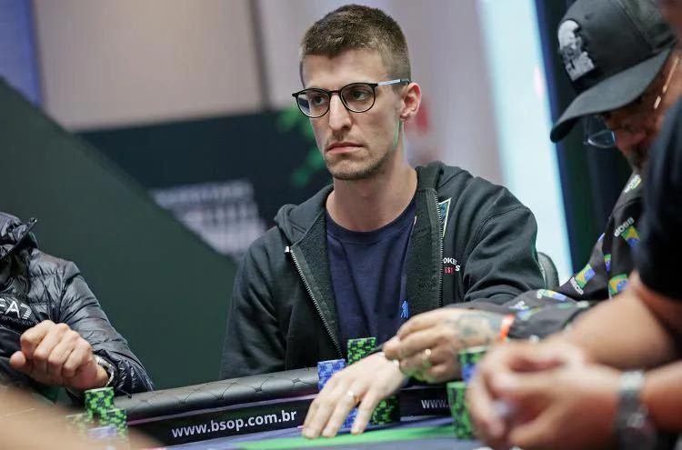 Carlos Rocha arrasó con la mesa final y salió campeón de The Venom en ACR Poker