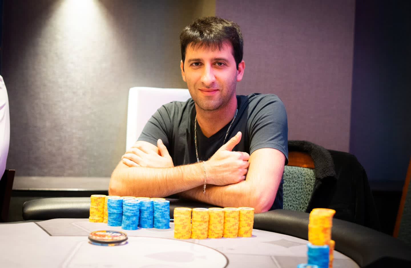 CAP Royale: Carlos Leiva lidera la mesa final que se define en vivo por CodigoPoker