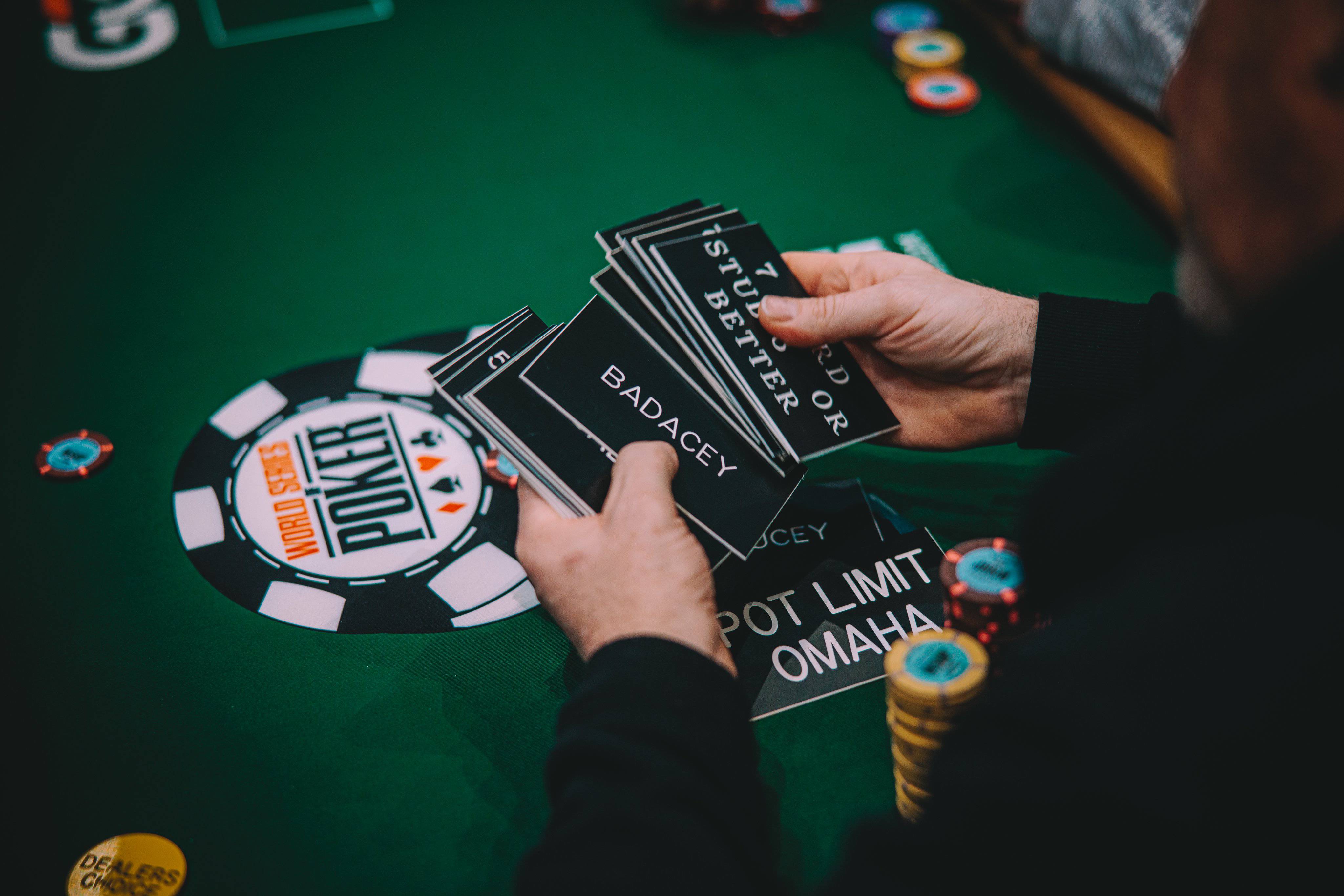 Date un respiro del No-Limit Hold&#8217;em y prueba los Juegos Mixtos