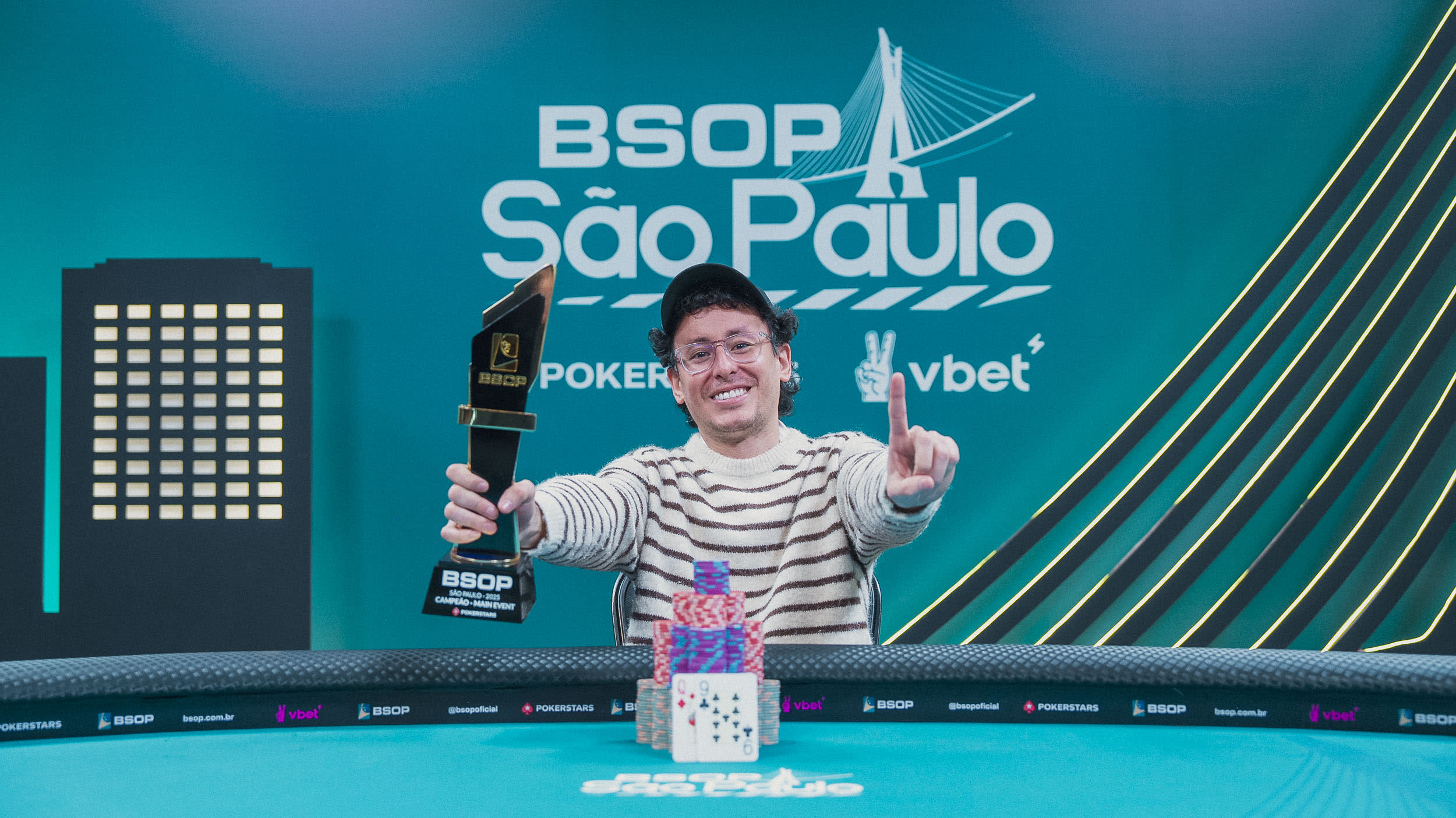 A emoção de Jherson Alvarez, o colombiano vencedor do Main Event do BSOP São Paulo