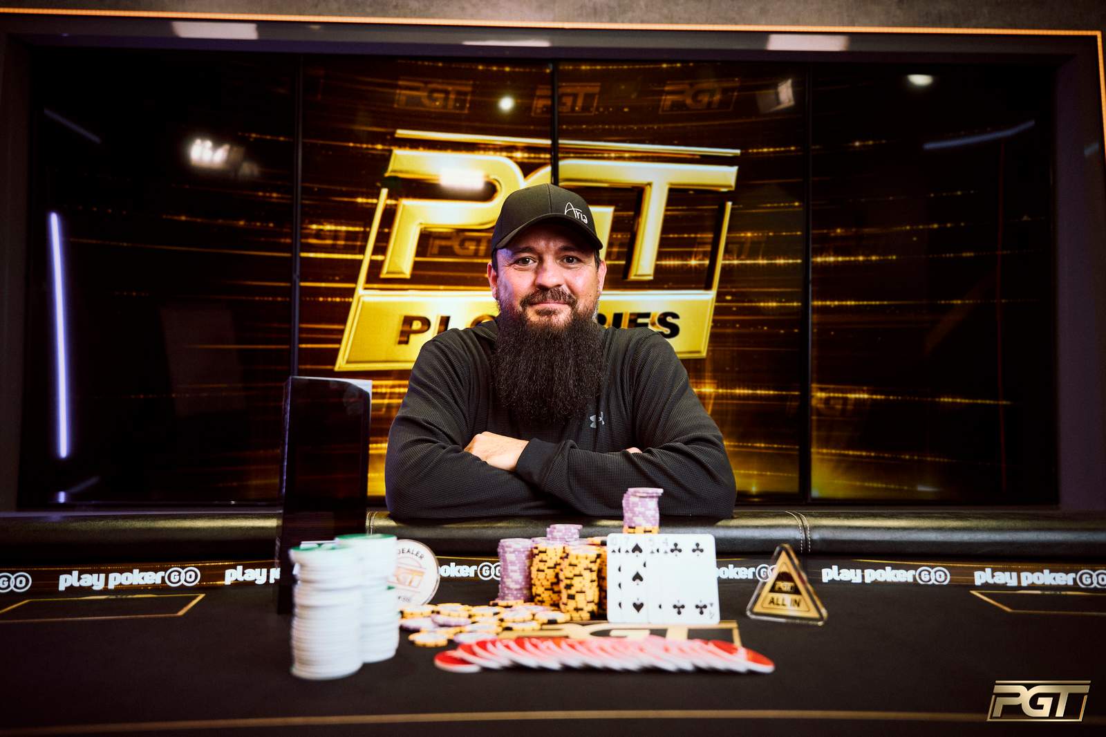 Em grande estilo, Billy Tarango vence seu primeiro torneio