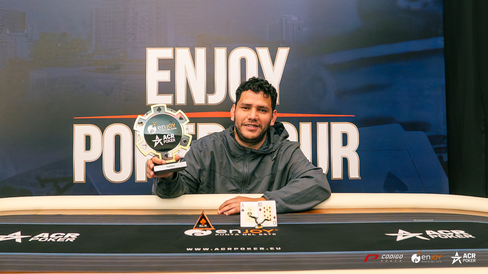 Jhony Arriola se llevó a Paraguay el Turbo del Enjoy Poker Tour