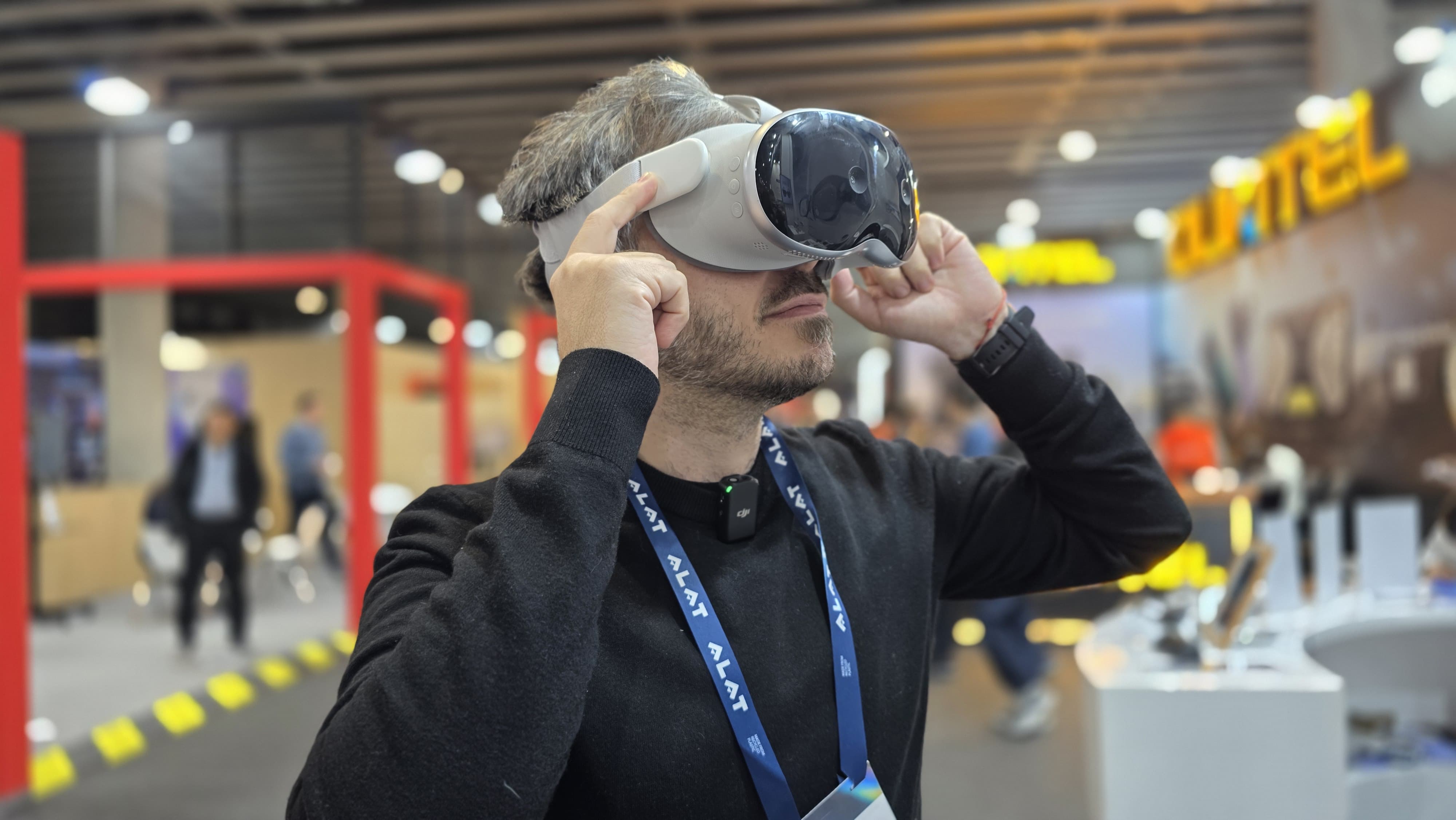 Probamos los clones chinos de Apple Vision Pro y los Meta Ray-Ban: ¿valen la pena?