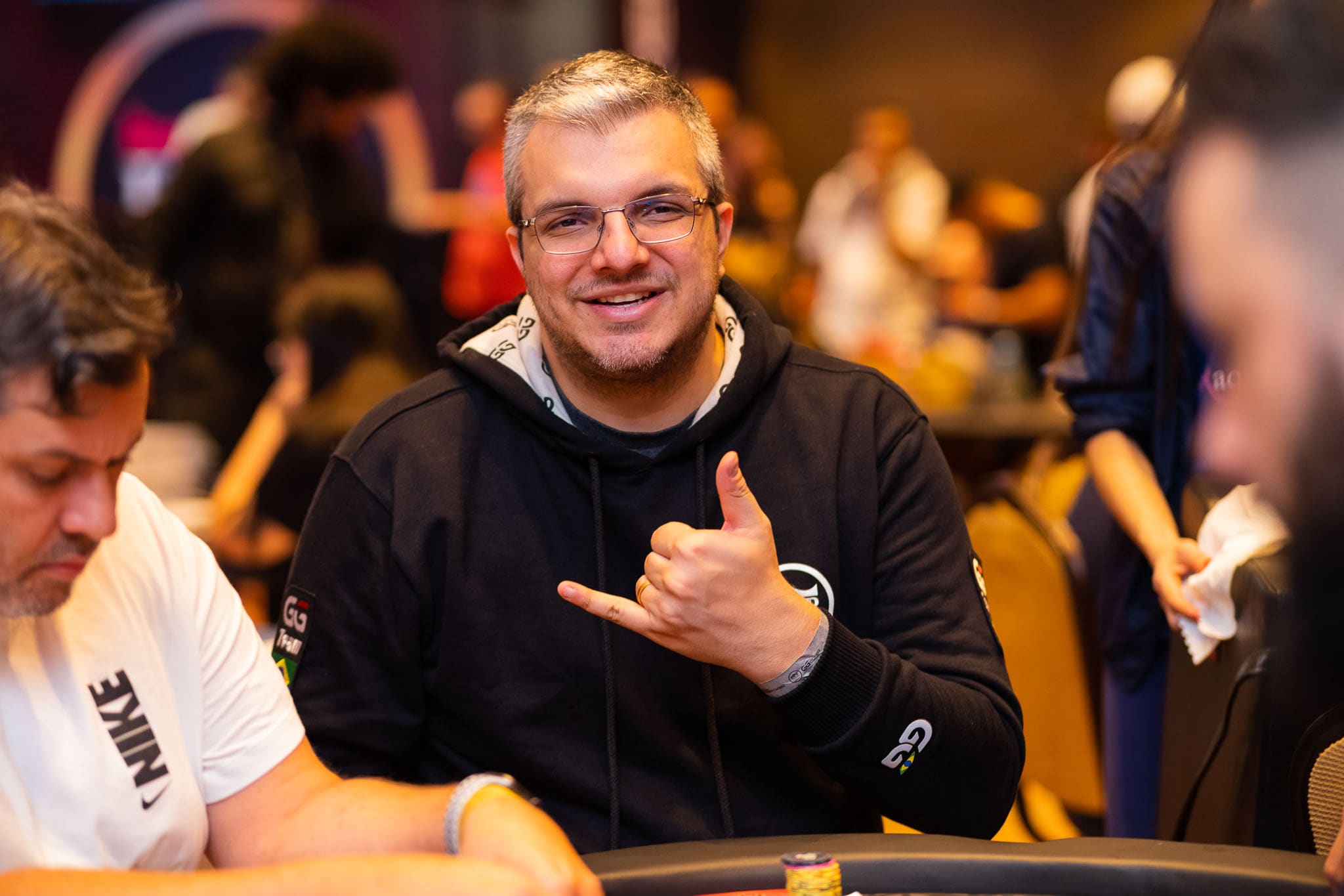 Douglas Ferreira crava Evento 19-H do SCOOP Warm-Up