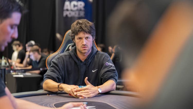 Alex Komaromi High Roller 3300 Dia 2 Ept Mayo 2025
