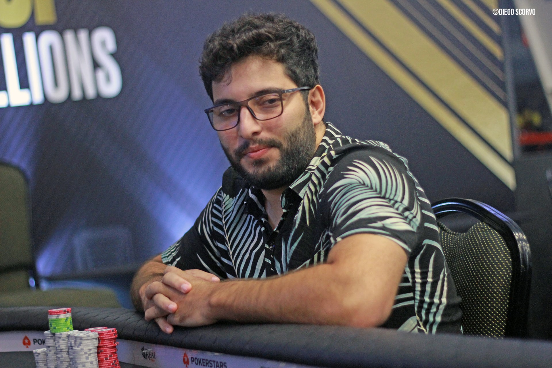 Iago Botelho lidera FT do Main Event High do SCOOP repleta de brasileiros
