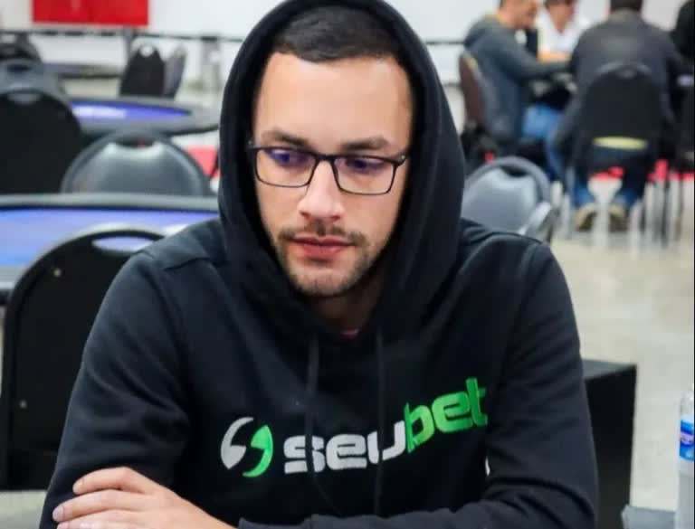 Matheus Bravim faz acordo no Main Event Low do SCOOP e leva US$ 155 mil