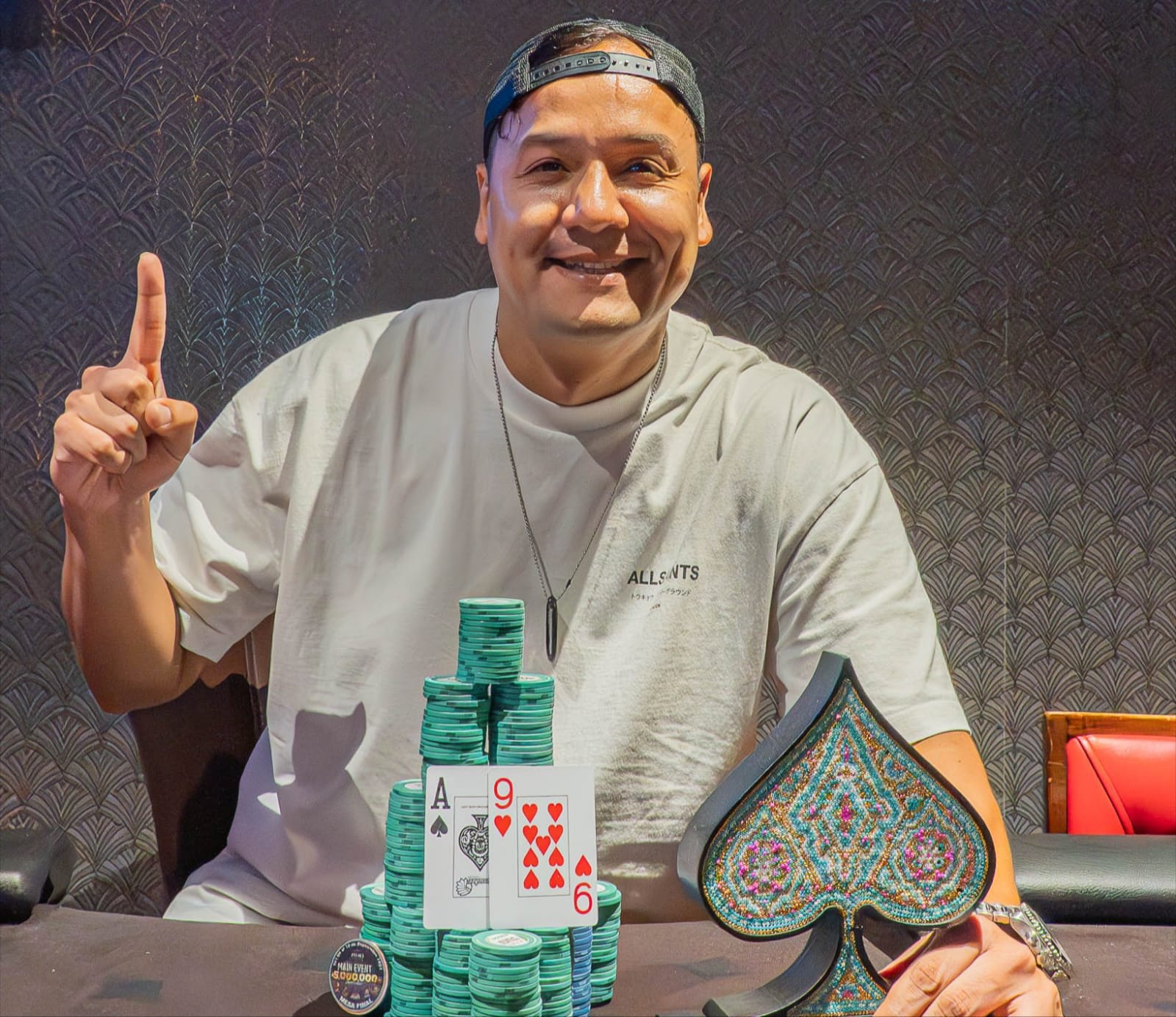 Saba Peralta fue campeón del 500K en la reinauguración del Palace