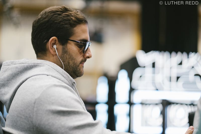João Simão avança no 50K PLO High Roller da WSOP