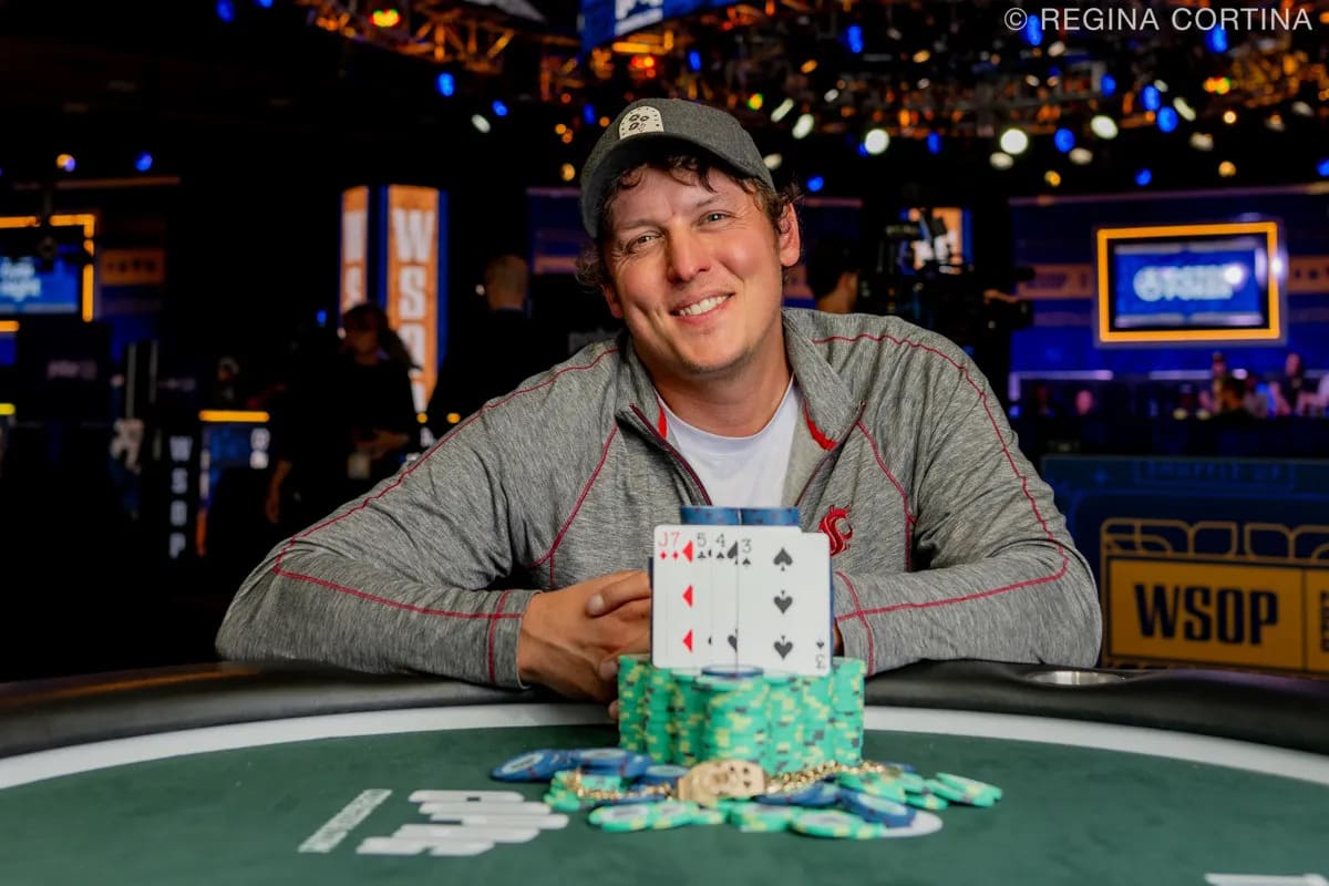 Aaron Cummings defende com sucesso título na WSOP