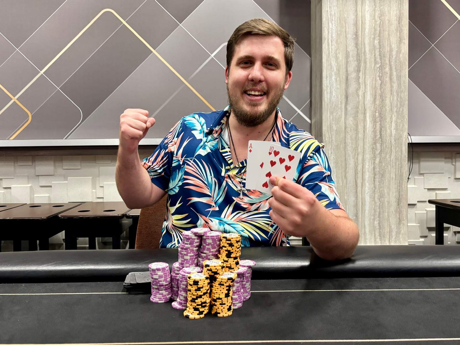 Christian Roberts brilló en el Aria: salió campeón y se llevó 360 mil dólares