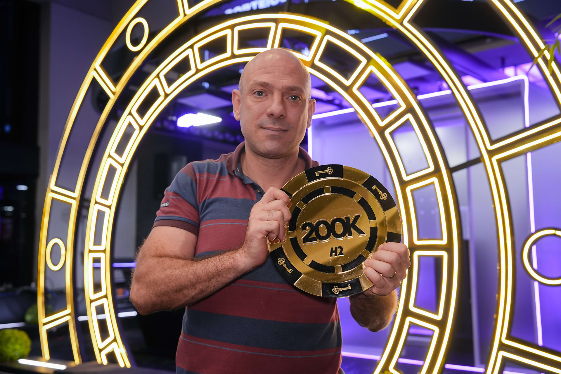H2 distribui R$ 200 mil logo no primeiro dia da promoção Chave Premiada