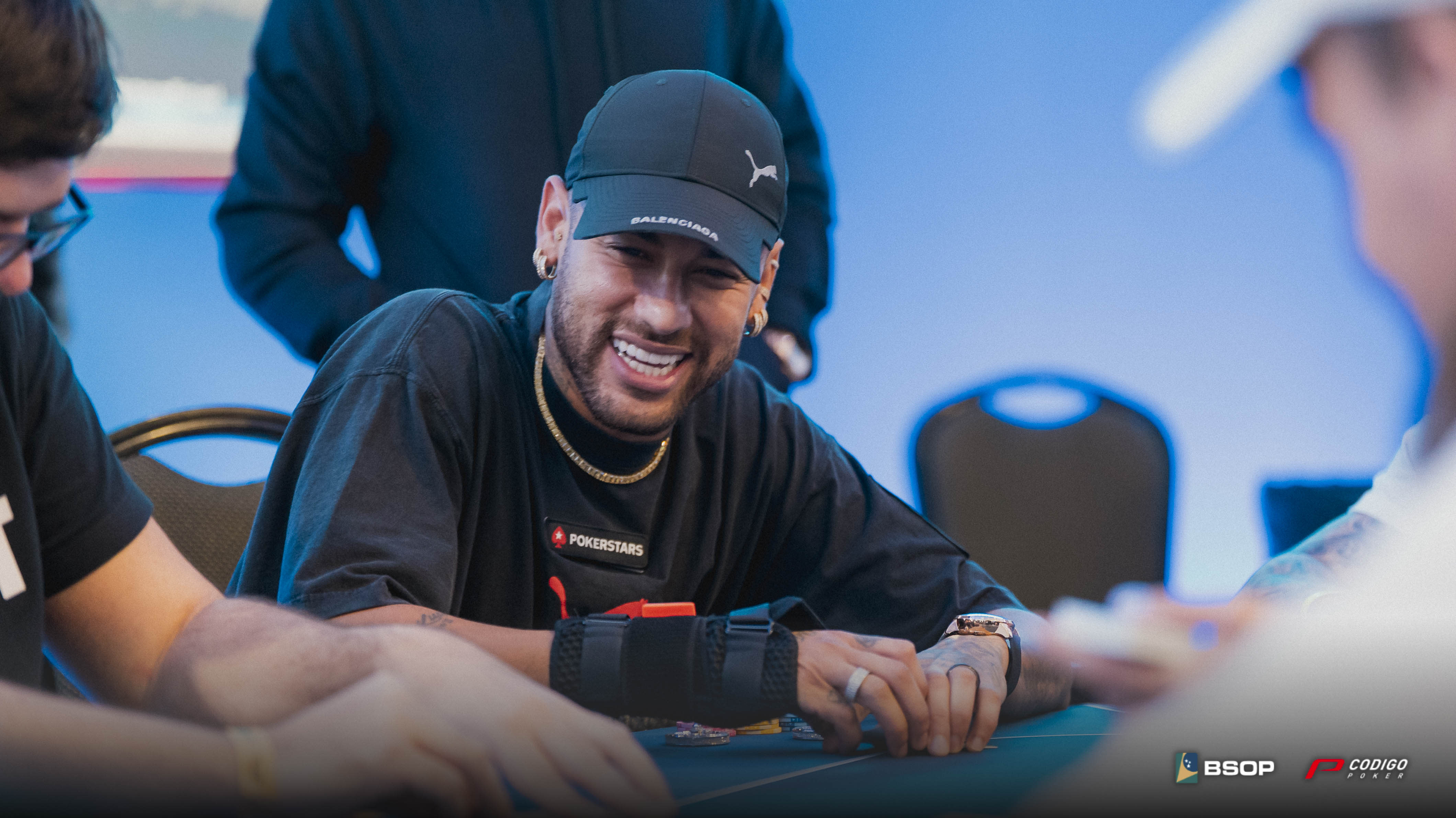 Neymar va por su cobro más importante en el poker