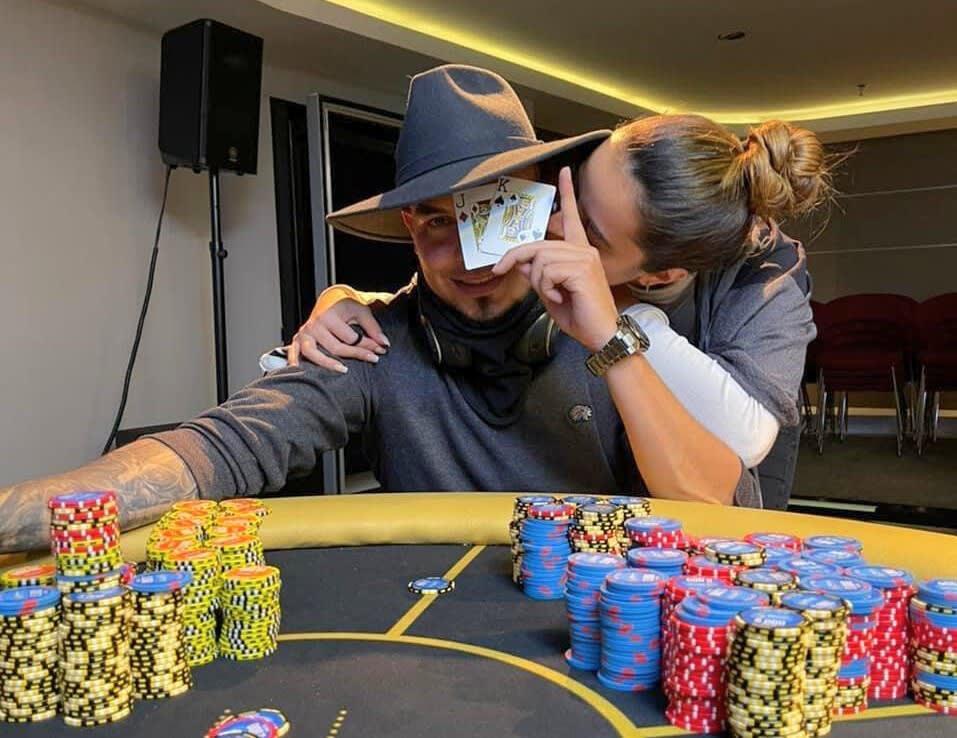 Juan Carlos Tico Rivera: de superar la ludopatía y bebida a ser referencia del poker mexicano