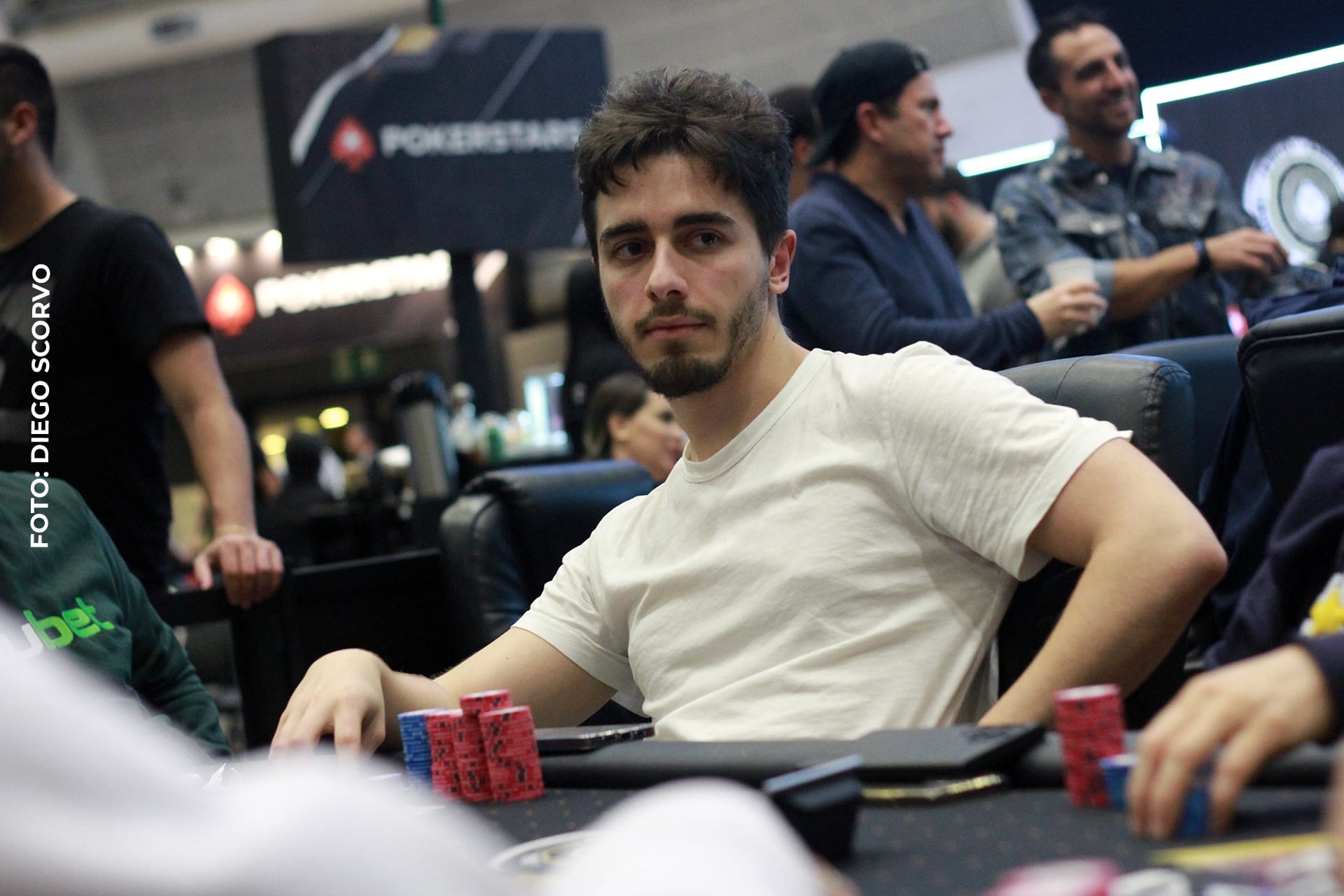 Felipe Ketzer é campeão do $215 Bounty Hunters