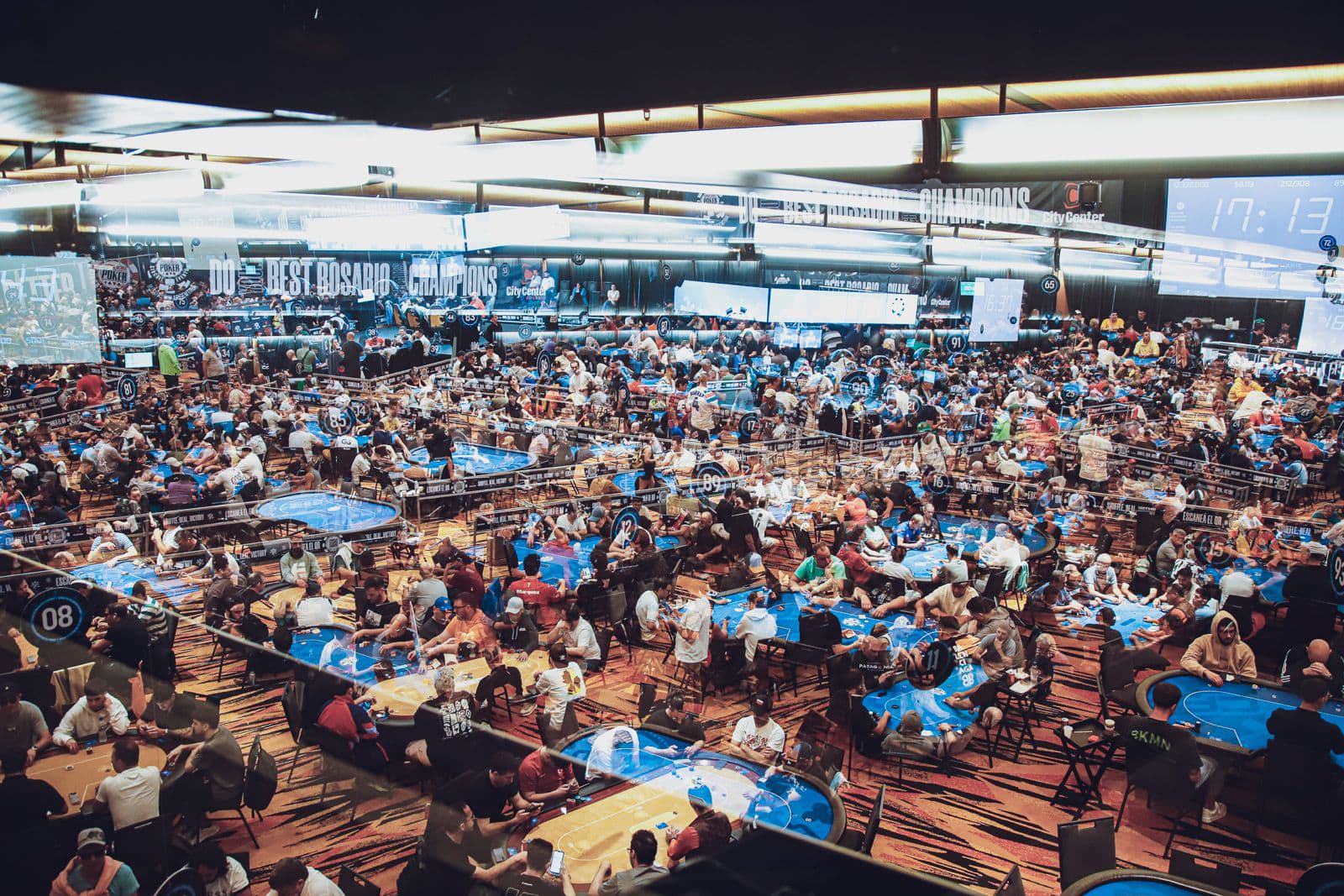 ¿Las restricciones fiscales en EE.UU. empujan el auge de los torneos de poker en Latinoamérica?