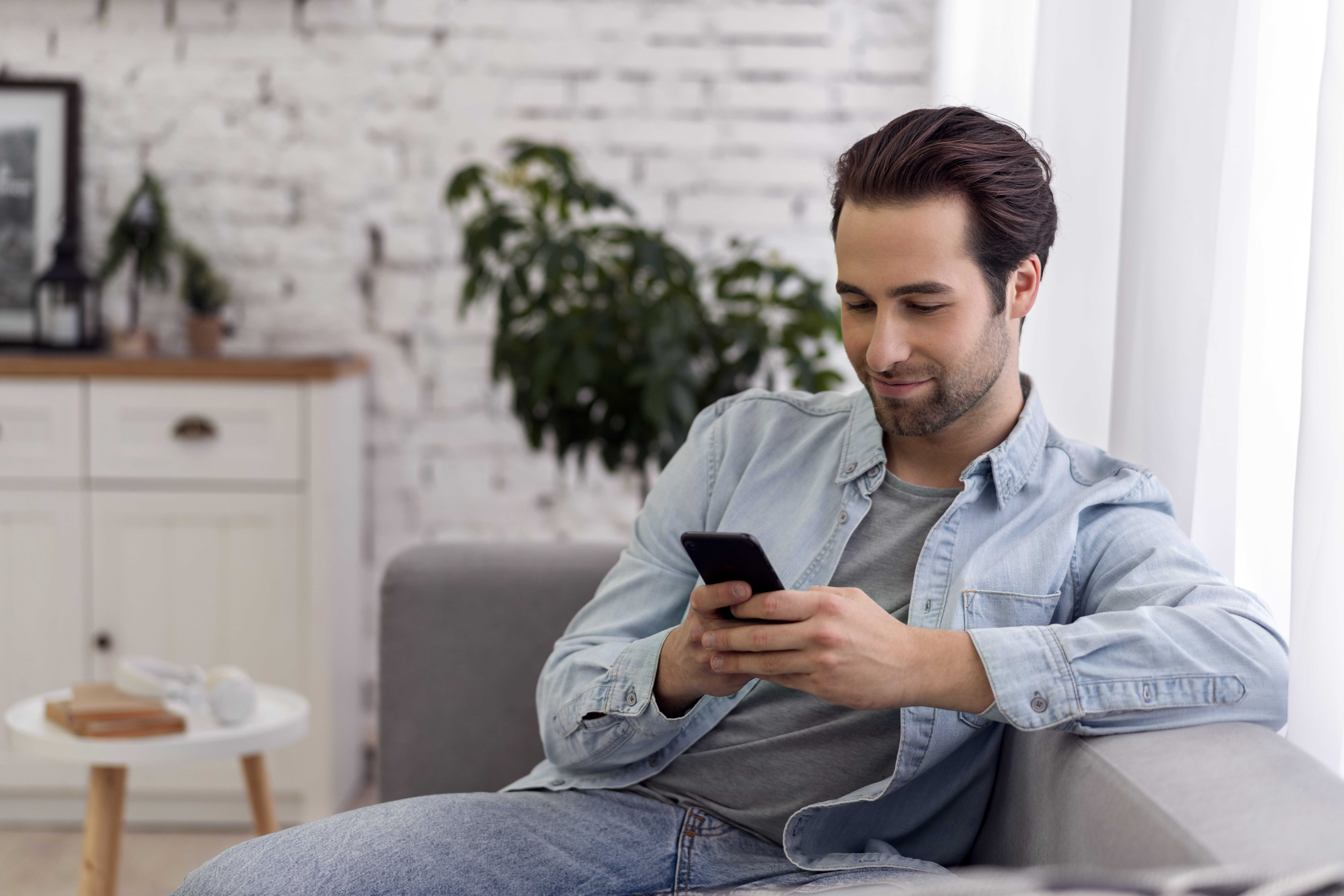 Envío de dinero al exterior: cuál es la mejor opción en 2025