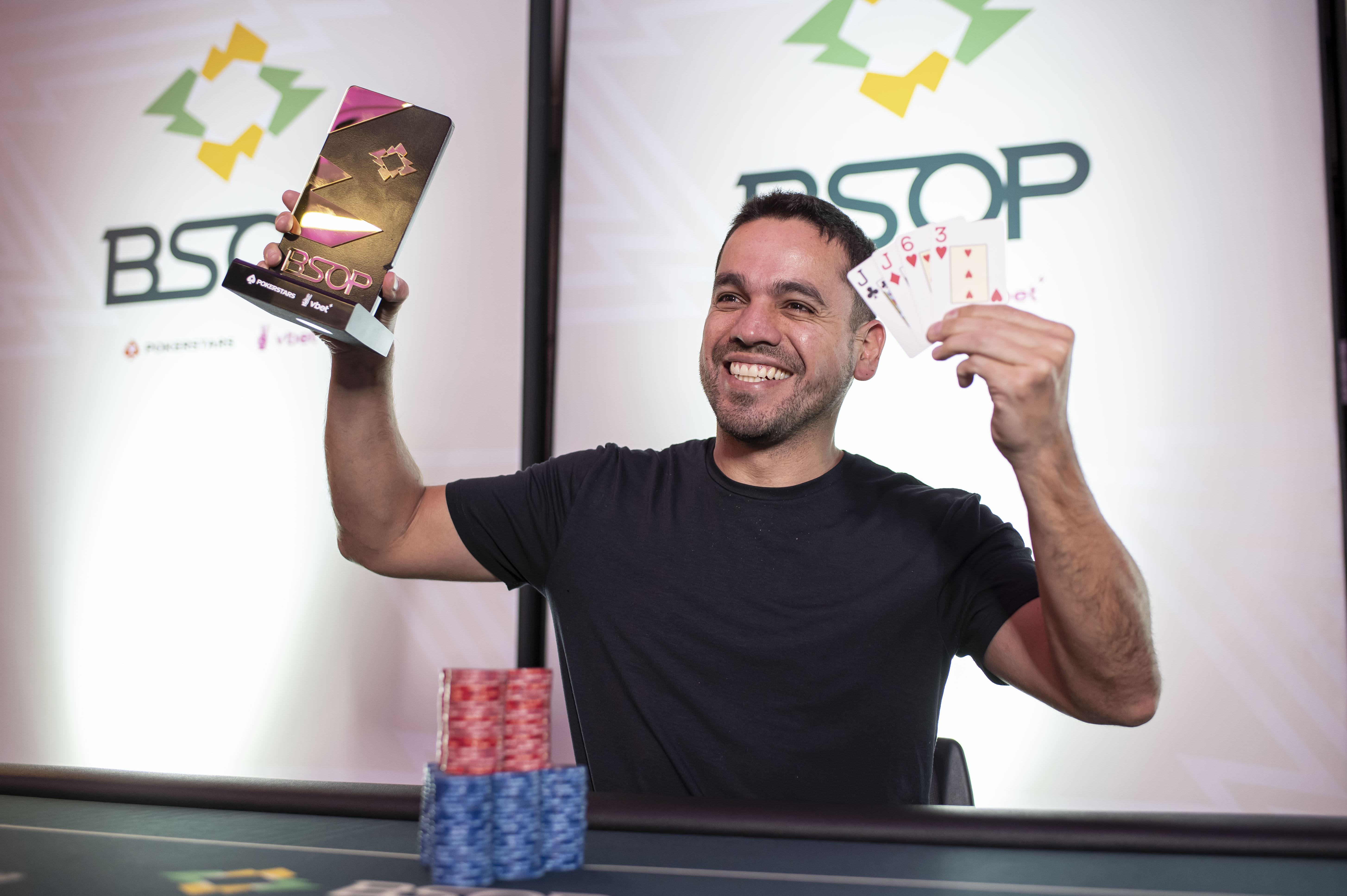 Alex Manzano Campeon Night Turbo Omaha Pko