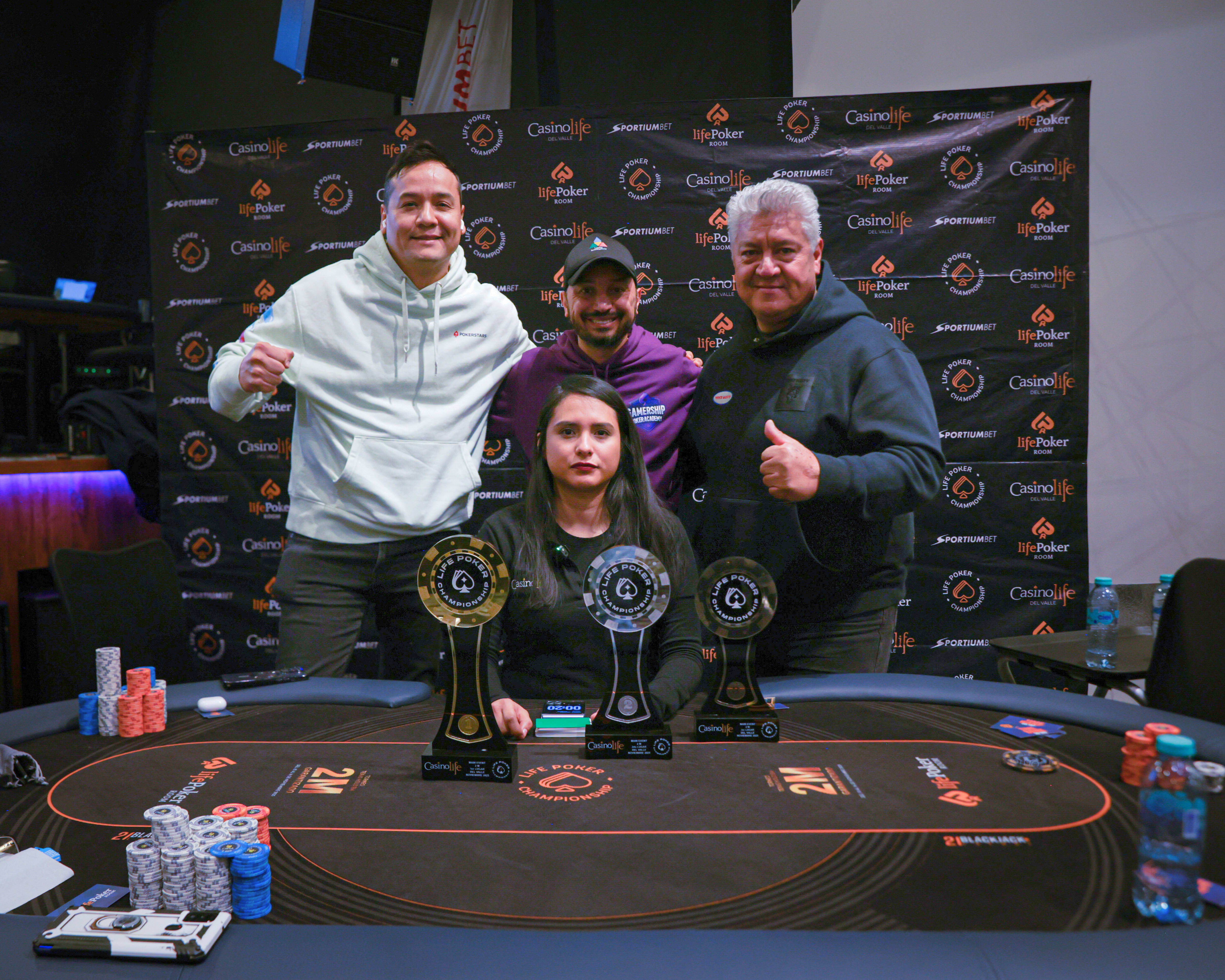 3Handed 2M Life Cdmx Editado