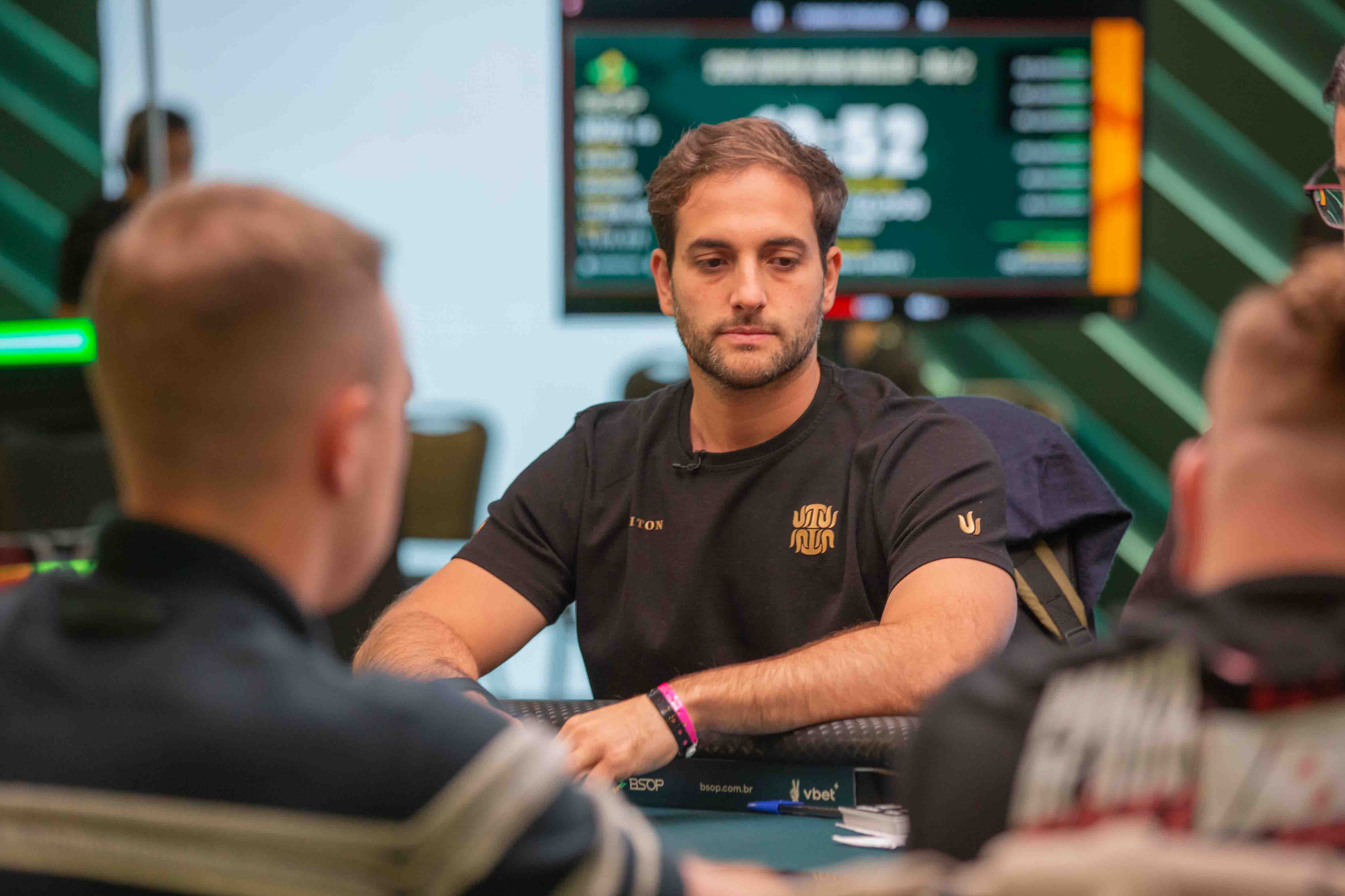 32 250K Super High Roller Joao Simao Ft 2