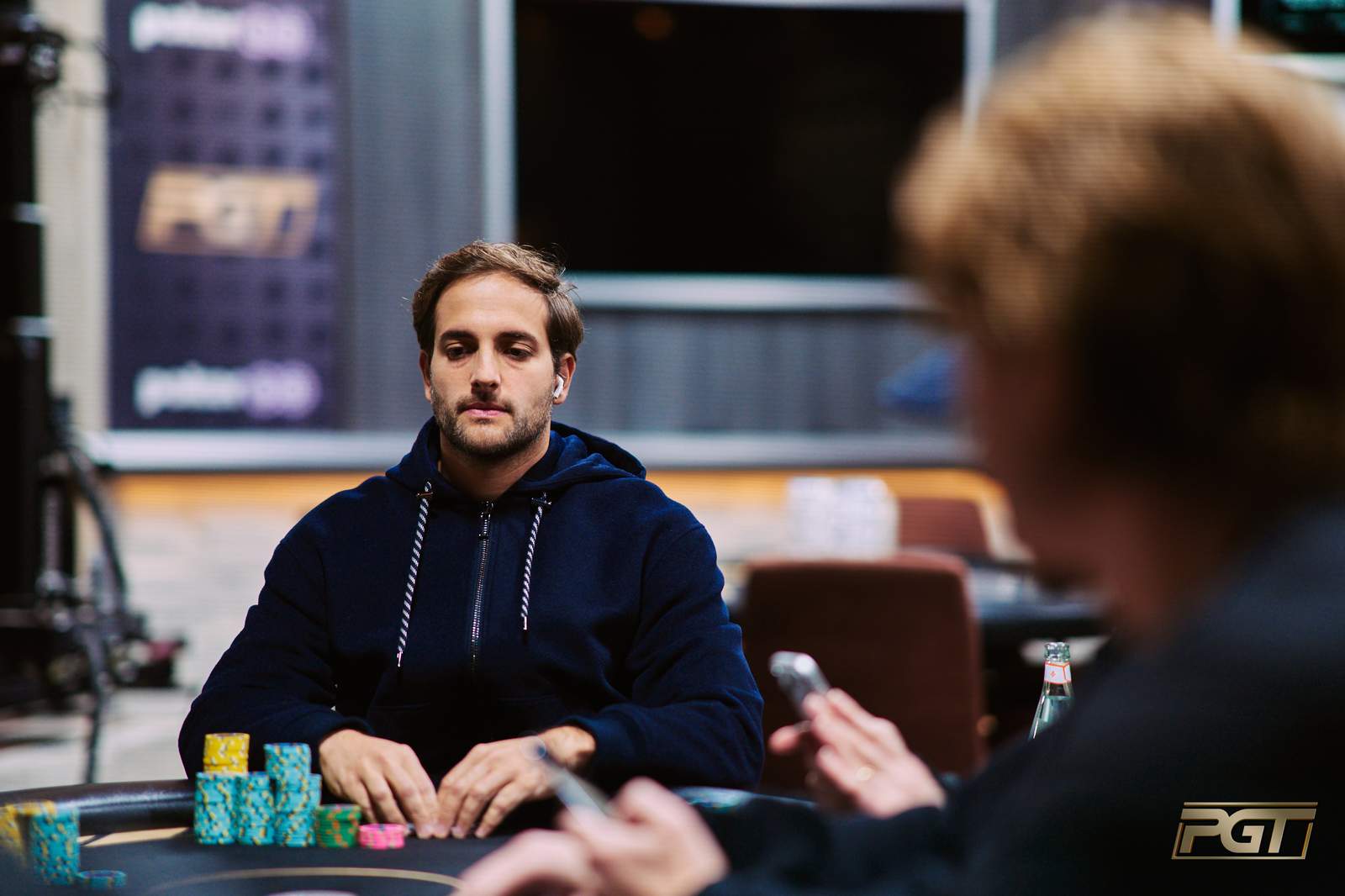 Joao Simao va por la gloria en el Super High Roller Bowl X