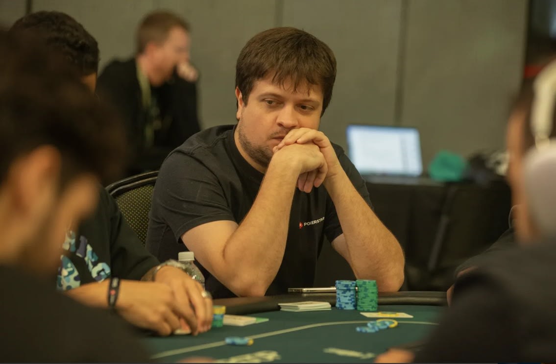 Eduardo Silva, el último latino en pie en el Main Event del EPT París