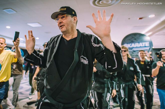El Peculiar Ingreso De Phil Hellmuth En El Main Event - CodigoPoker