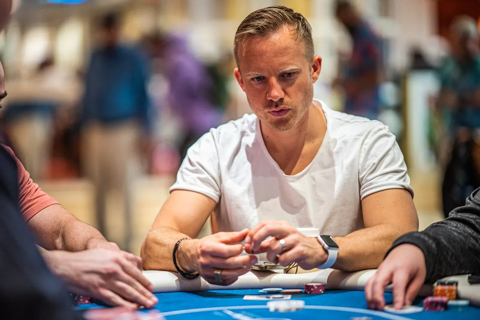 ¿Es más fácil ser golfista profesional que jugador de poker? Esto dice un campeón mundial