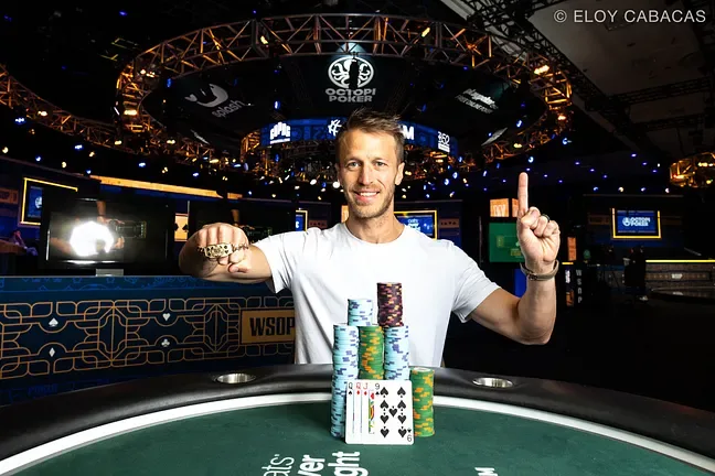 Philip Sternheimer realiza profecia e conquista primeiro bracelete