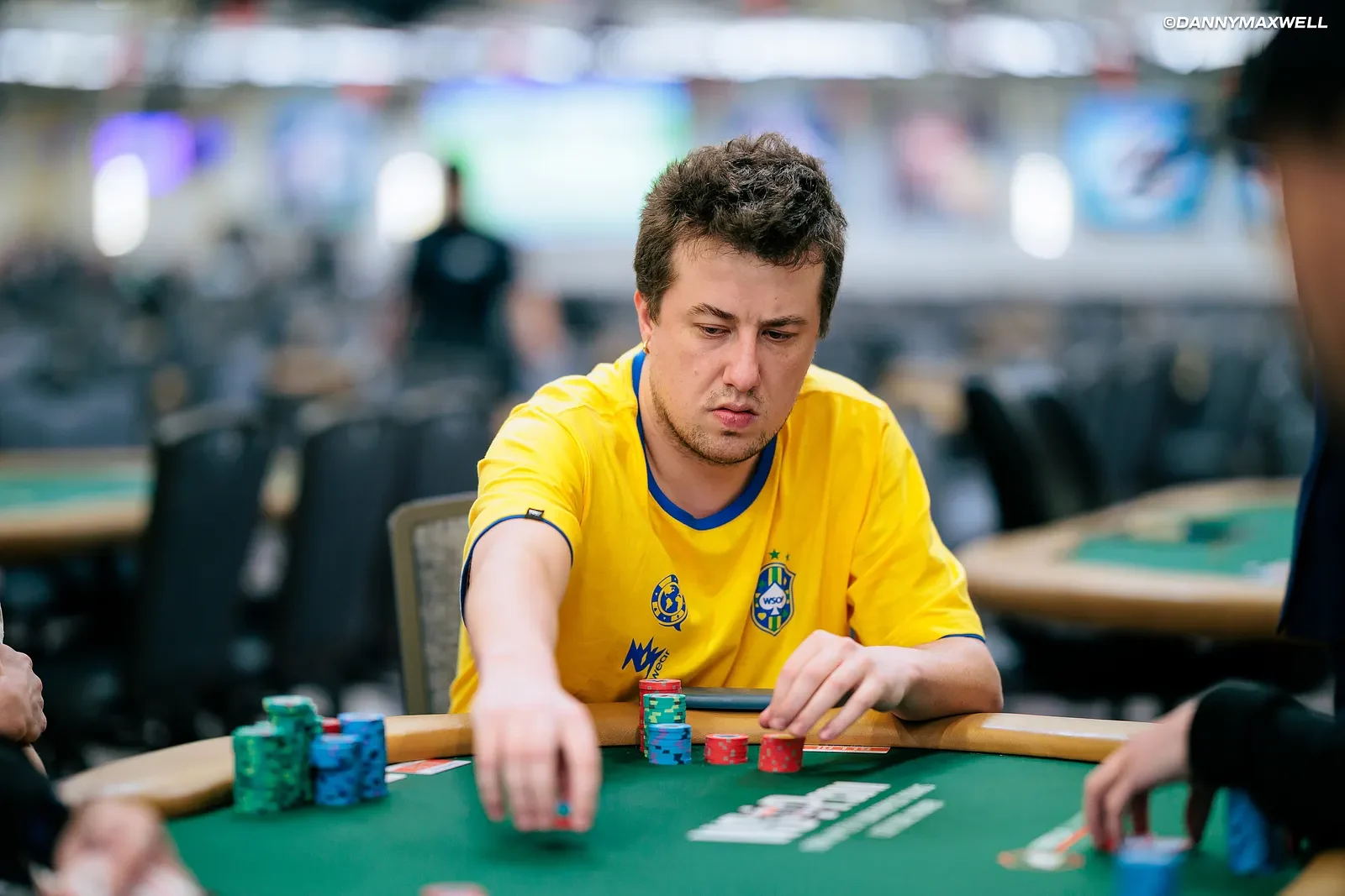 La Armada Latina avanza en el WSOP US$500 NLH Freezeout