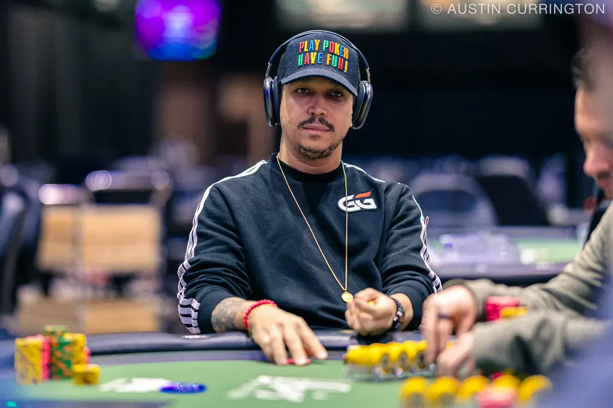 Felipe Mojave tem Ases quebrados por Ben Lamb e cai na última mão do Dia 2 no PLO Championship