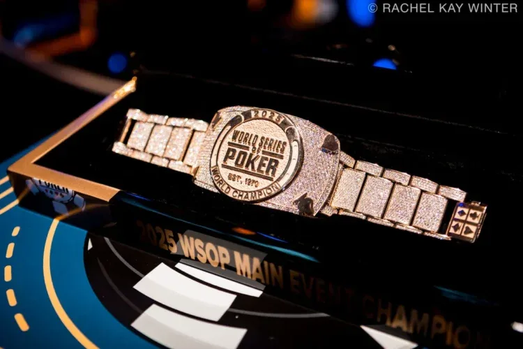 La Wsop 2026 Sacude Al Main Event: ¿Vuelve Un November Nine? 7 Brazalete Main Event Wsop 2025 1