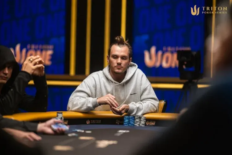 Alisson Piekazewicz Triton