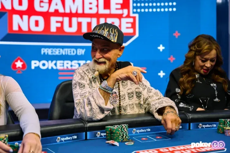 0B36E373121D 3 Coinno Gamble No Futureantonioadsc2564