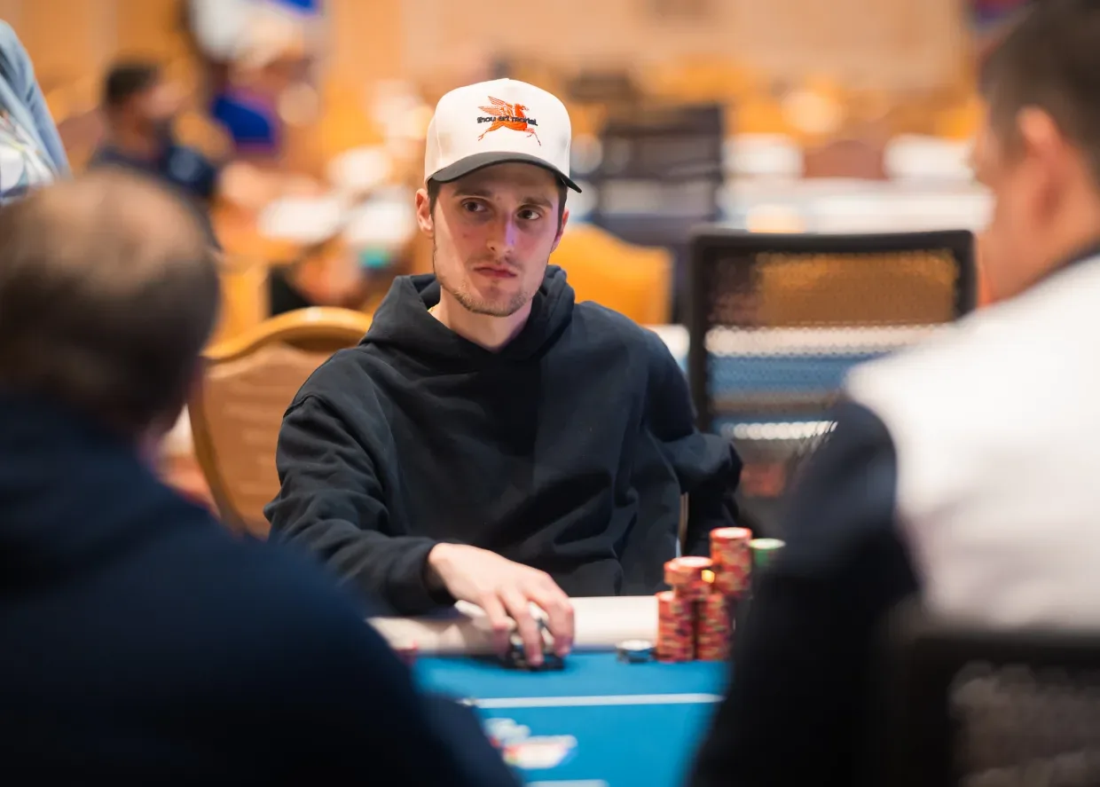 Con Tomas Szwarcberg eliminado y Adrian Troya en carrera, Jeremy Becker lidera a los 16 finalistas del WPT World Championship