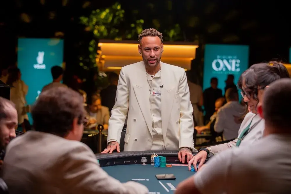 Del fútbol a la mesa: Neymar Jr. firmó dos ITM en su propio torneo