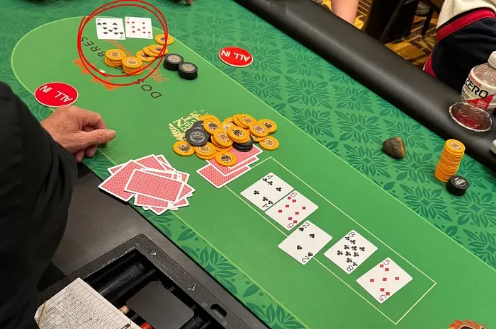 Jugador entra en tilt tras perder dos veces con ases contra el mismo rival