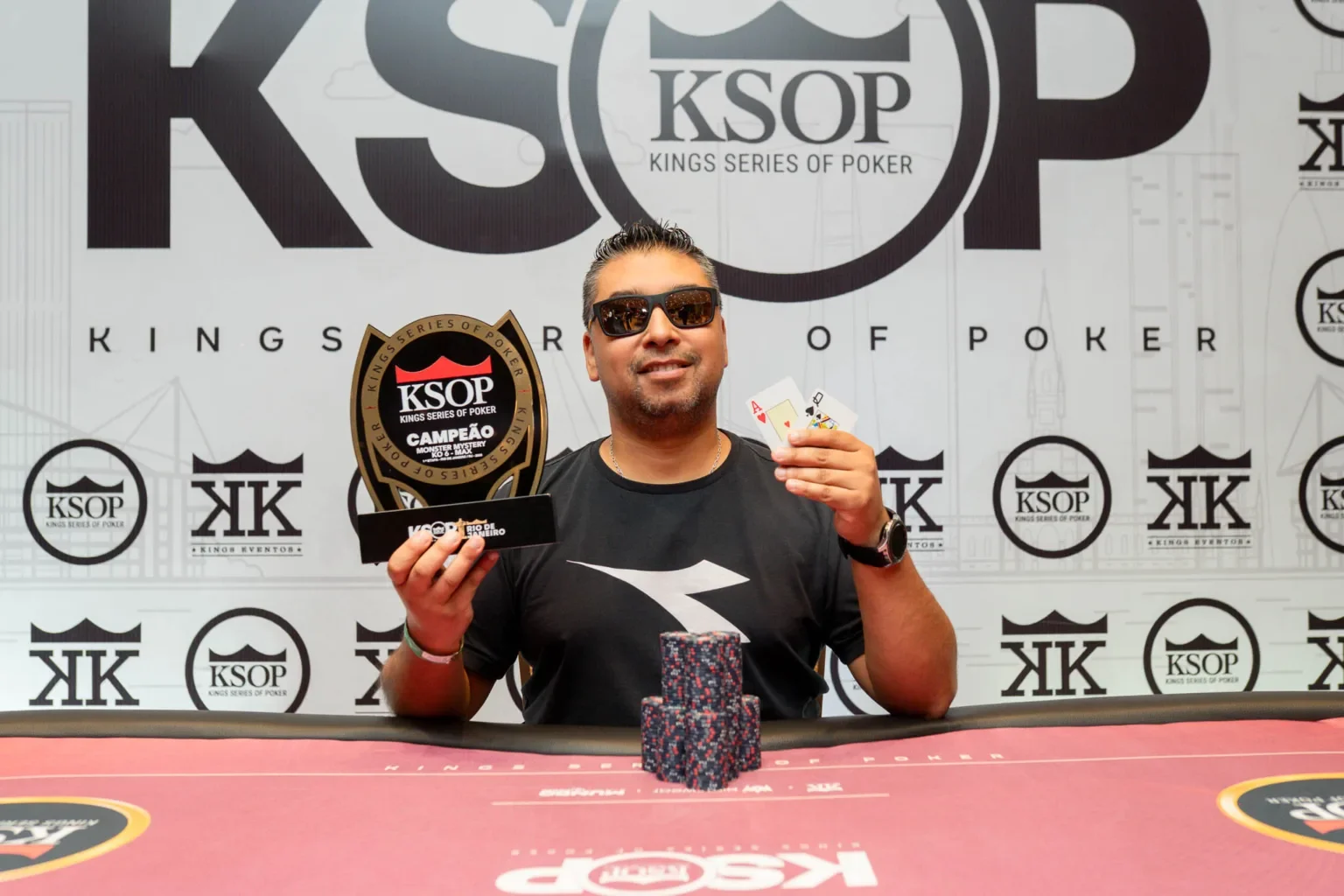 Rodrigo Bórquez se llevó el Monster Mystery KO para Chile