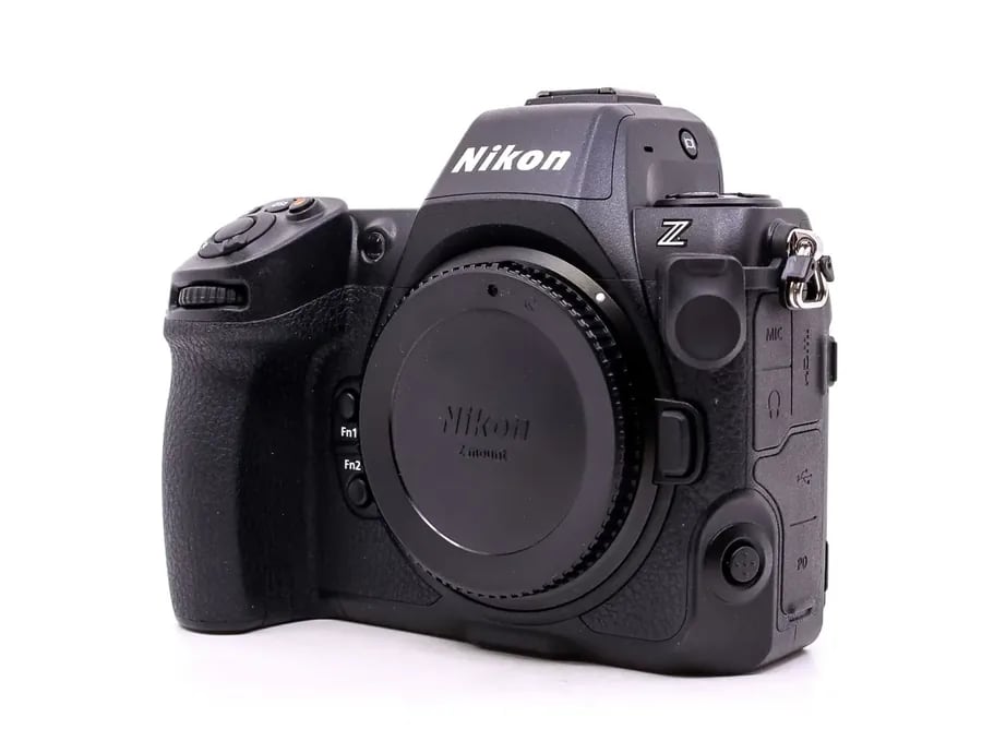 Nikon Z8 — Hybride plein format 45,7 MP capteur empilé Vidéo 8K 60p monture Z, vue 1 sur 4