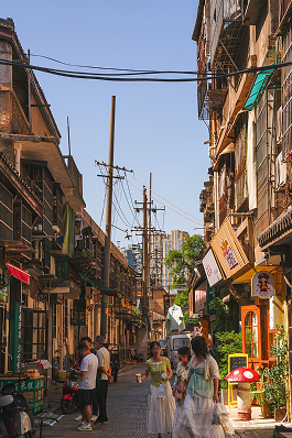 Visitors on the old street