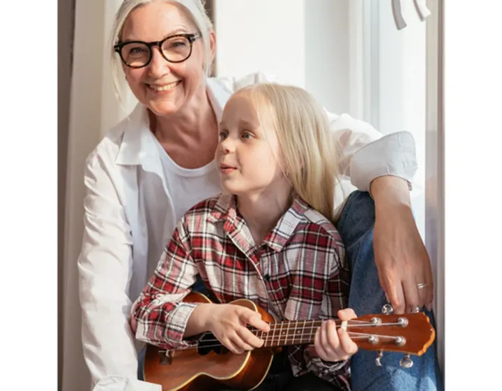 Teacher giving One-to-One Ukulele Lessons in Portland