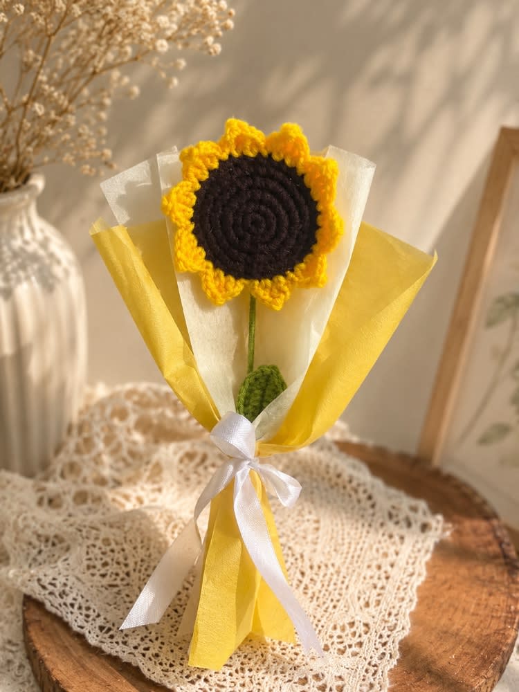 Crochet sunflower bouquet