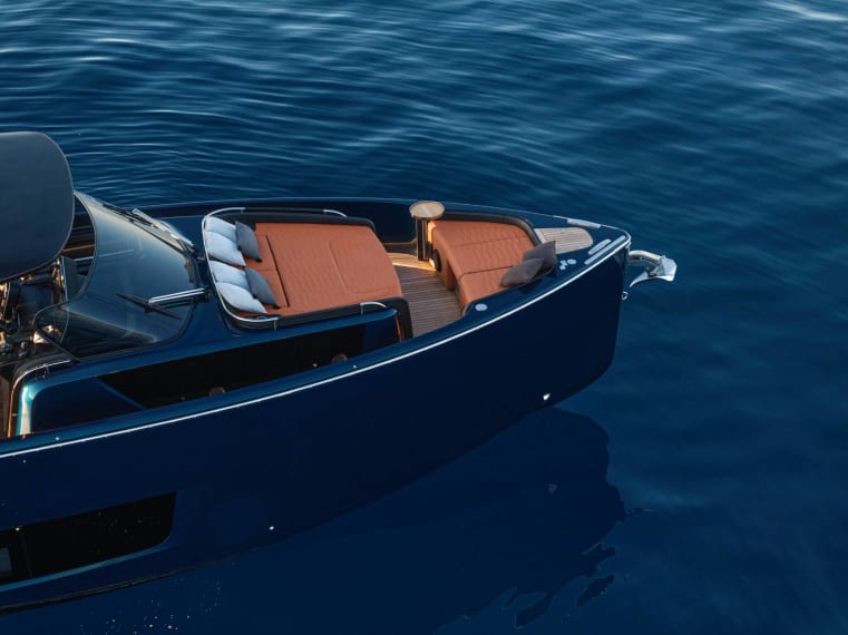 12-A46 Luxury Tender - Blu Murano