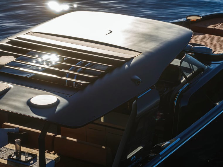 14-A46 Luxury Tender - Blu Murano