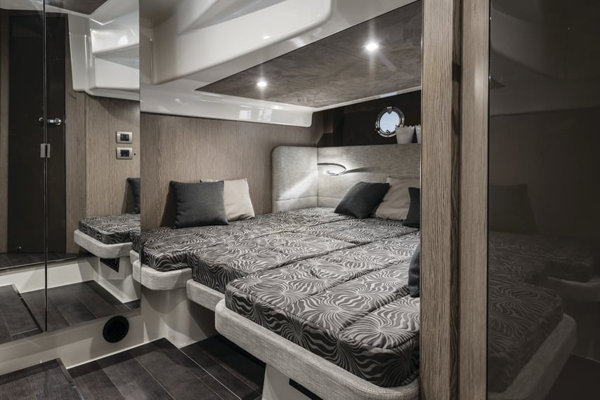 M44 HT - Lower deck