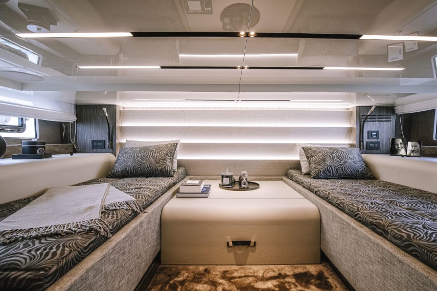 A46 Luxury Tender - Décor Favignana